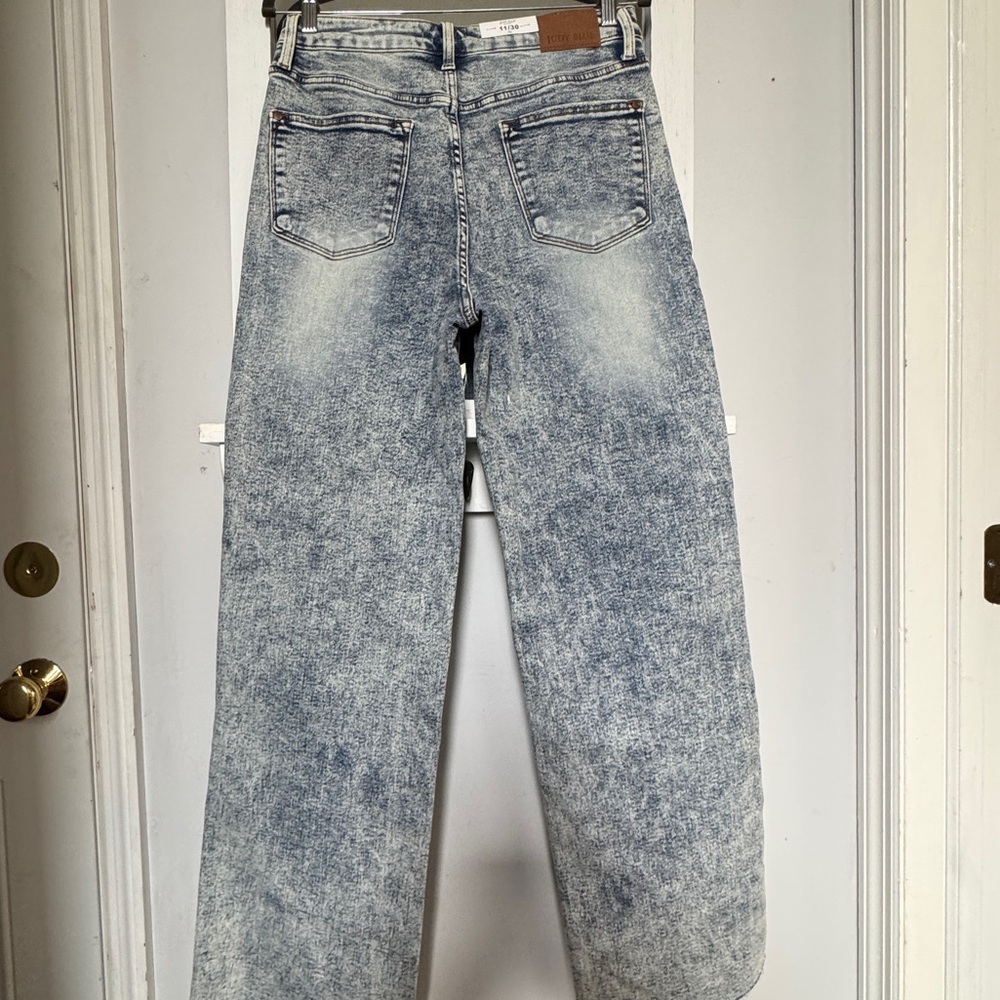 Judy Blue Light Acid Wash Wide Leg Jeans - Picture 2 of 10